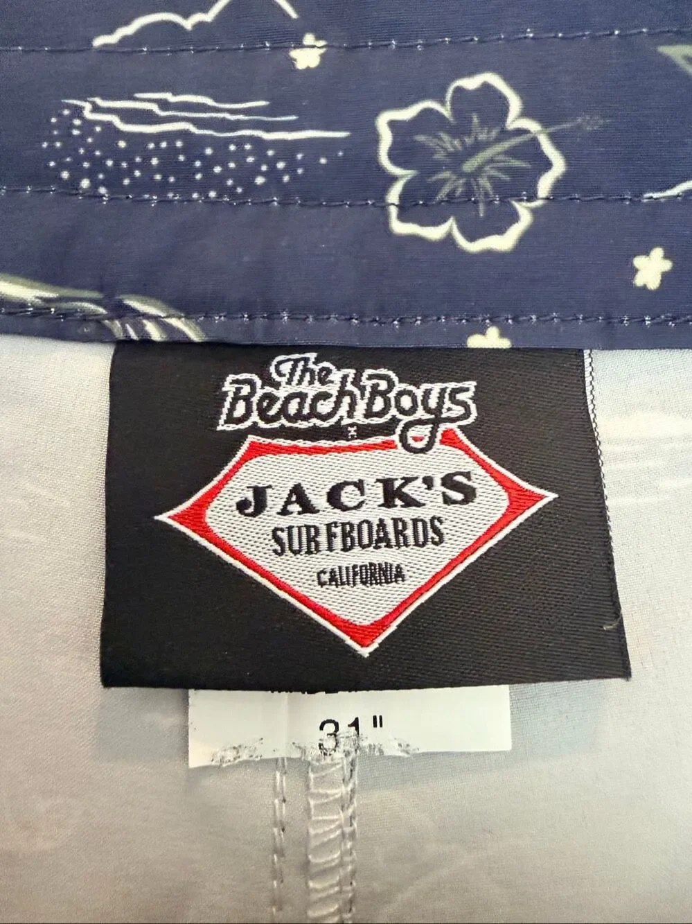 JACK’S SURFBOARDS x The Beach Boys Men’s Board Shorts 31 Navy Hawaiian Surf Prin